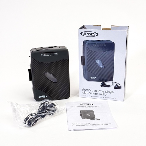 NEW Jensen SCR-75 Stereo Cassette Player – AM/FM Radio with Stereo Earbuds 🎵📻 - Picture 1 of 5